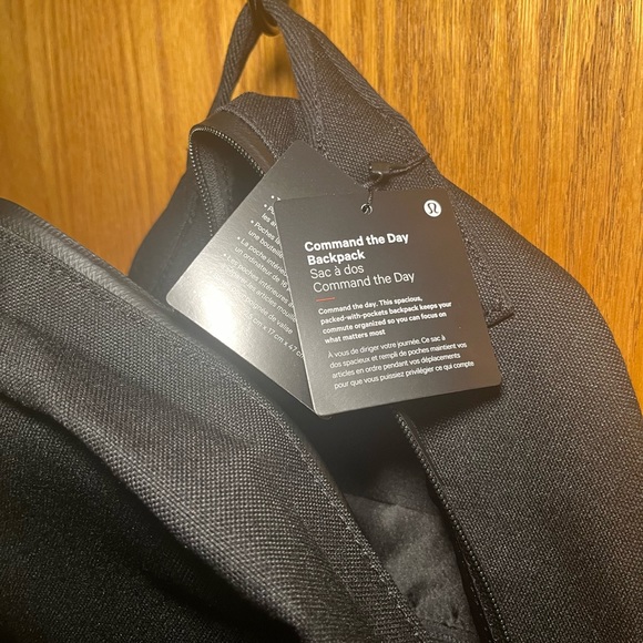 Lululemon Command the Day Black Backpack 25L NWT - Laptop Sleeve, Luggage Pass - Picture 5 of 8